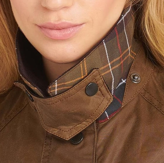 Barbour-LWX0667br31-collar