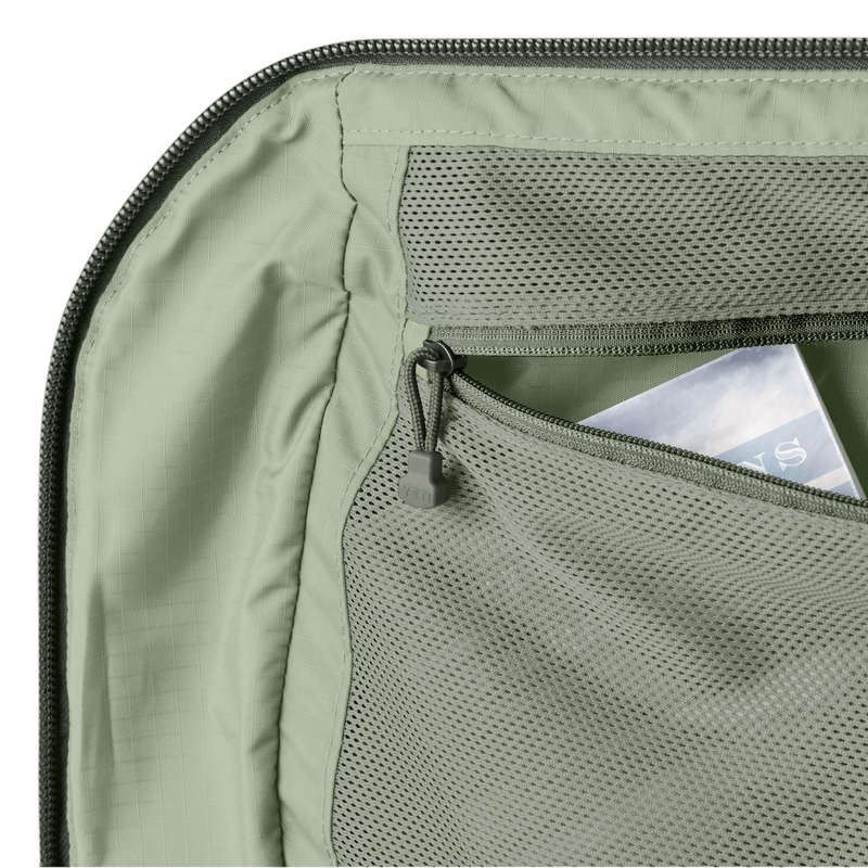 Yeti-Crossroads-40L-Duffel---Camp-Green