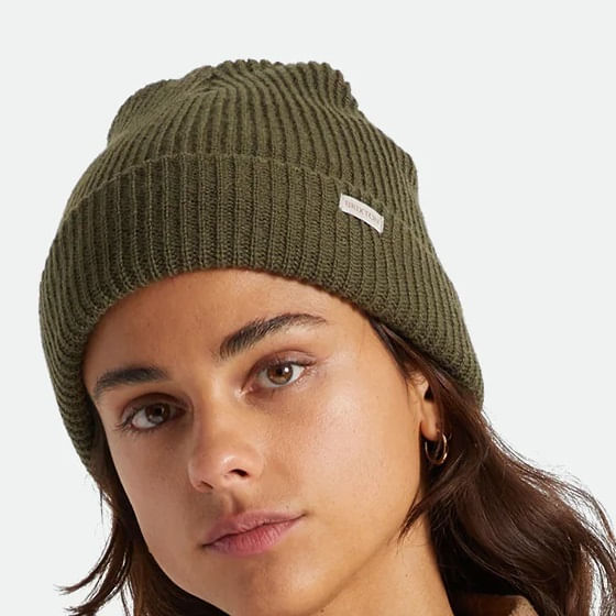 Brixton-Alpha-Beanie-Mil-Olive-model