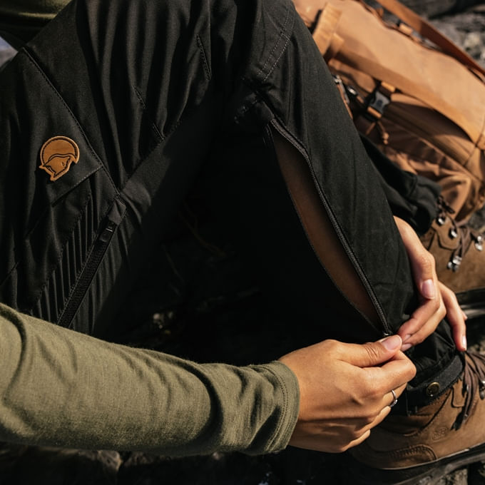 Fjallraven-Women-s-Keb-Trousers-Curved---Black