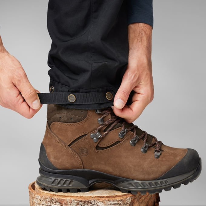 Fjallraven-Men-s-Vidda-Pro-Ventilated-Trousers---Dark-Olive
