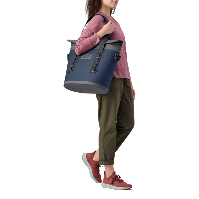 Yeti-M15-Soft-Cooler---Navy