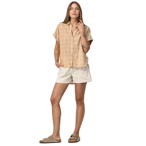 Patagonia-Women-s-Lightweight-A-C-Shirt---Wispy-Green