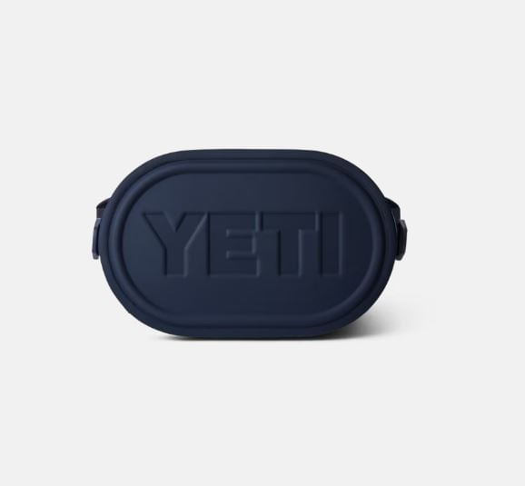 M15-Soft-Cooler-bwb-bottom
