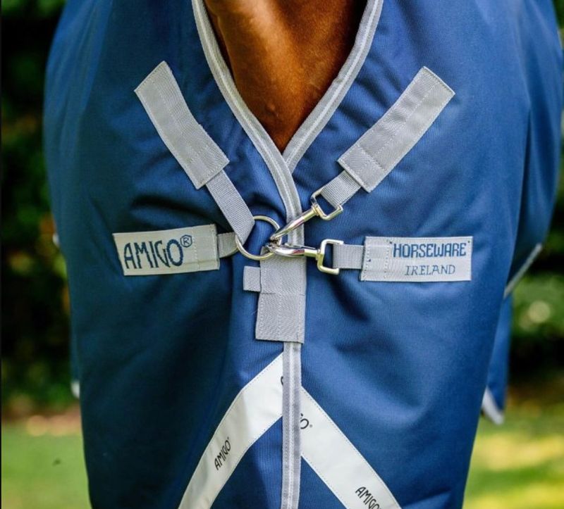 Amigo-AARW73-BJI0-front-closure