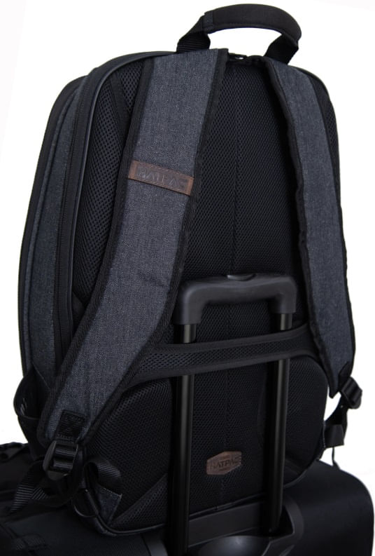 Hatpac-Backpack-Blk-straps