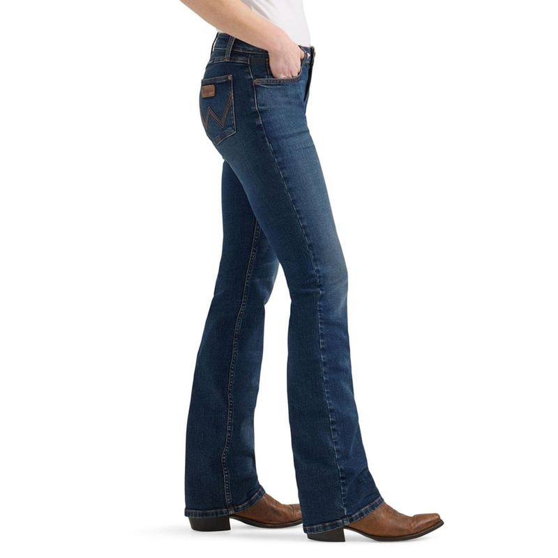 Wrangler-112359344-c.jpg