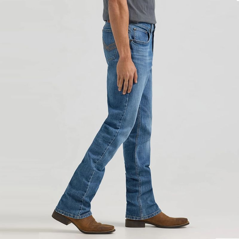 Wrangler-112360294-b.jpg