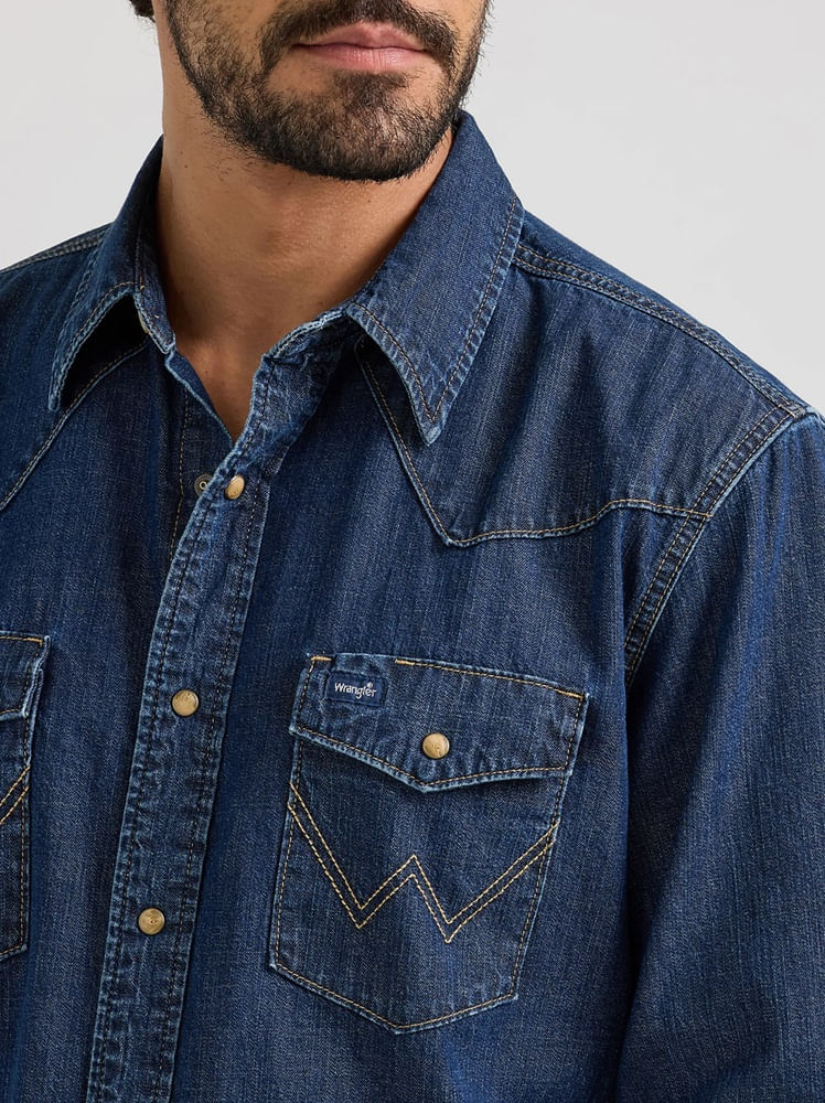 Wrangler-112361700-c.jpg