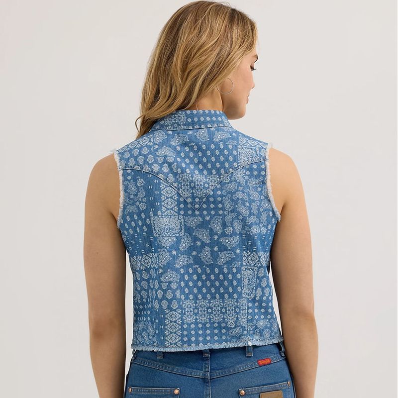 Wrangler-112365054-c.jpg