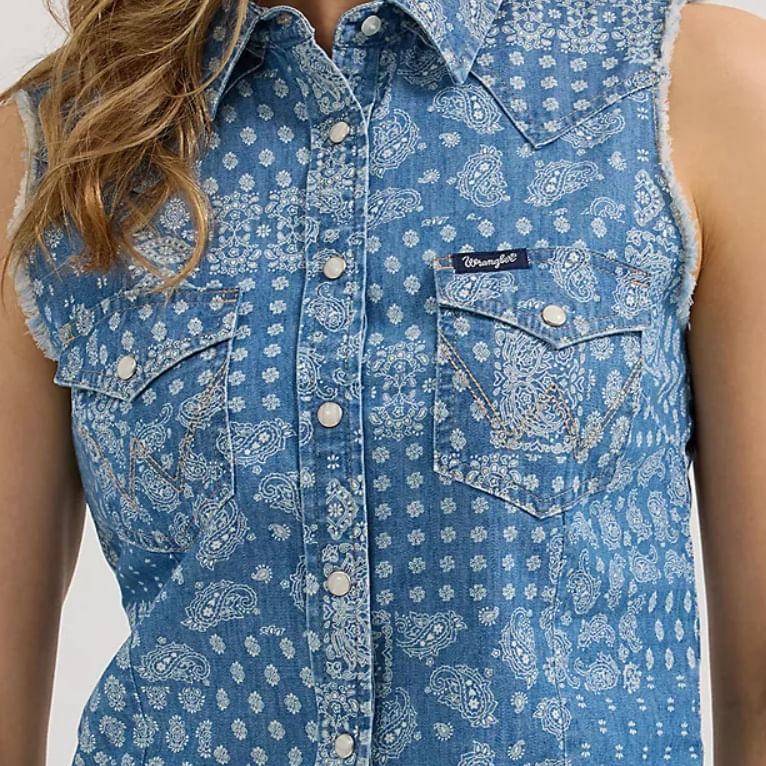 Wrangler-112365054-b.jpg