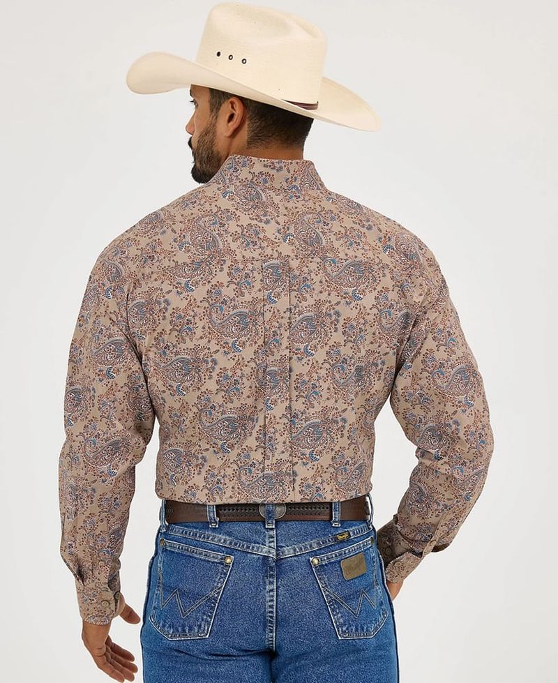 Wrangler-112365403-b.jpg