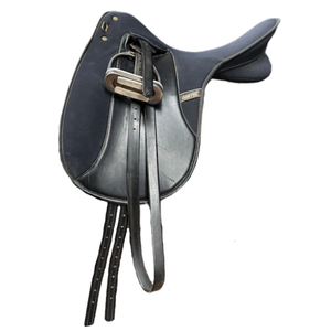 Used Wintec All Purpose Saddle 17.5"/Med - Black