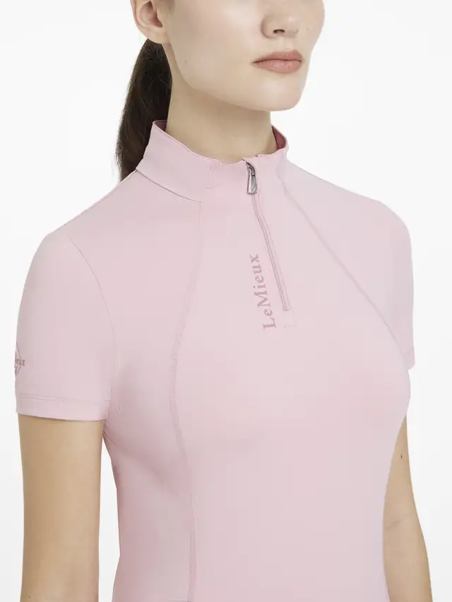 it07564_studio_classiqueshortsleevebaselayer_blossom_004.webp