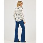 wrangler-lainey-wilson-landscape-ls-shirt-7