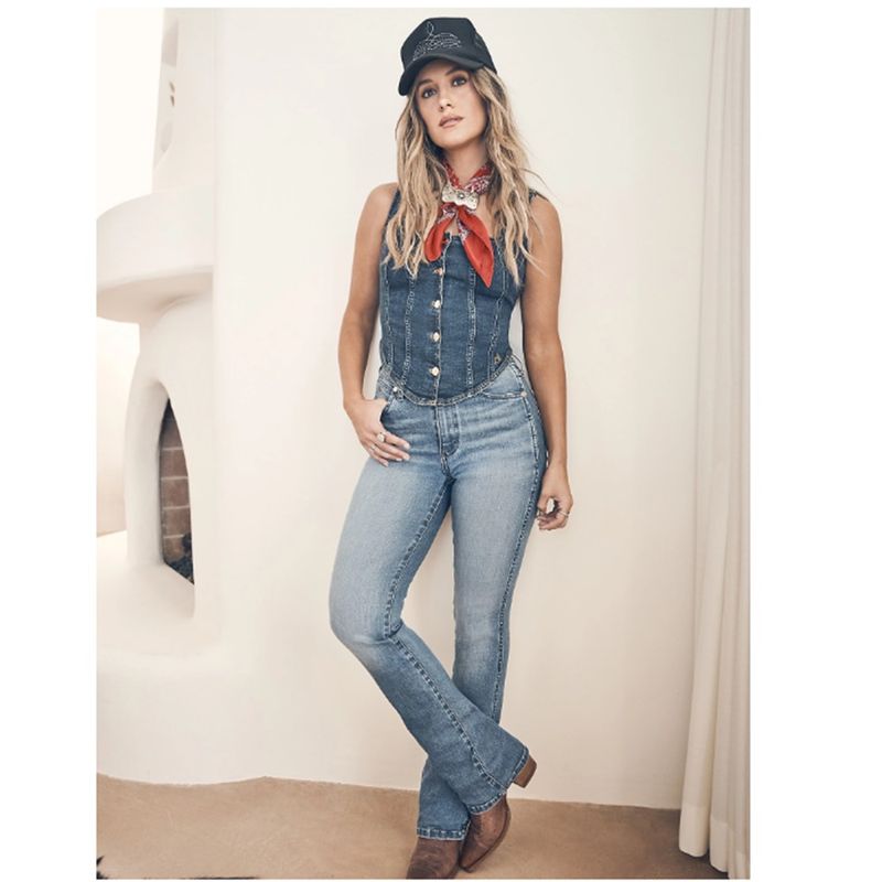 wrangler-lainey-wilson-boot-hugger-jeans-8