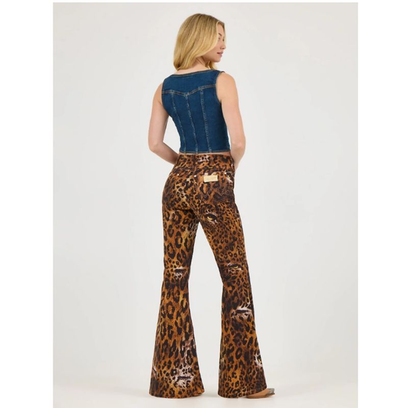wrangler-lainey-wilson-pony-up-bustier-5