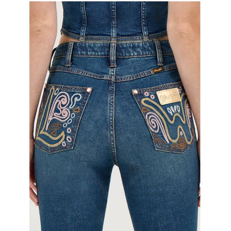 wrangler-lainey-wilson-embroidered-bell-bottoms-4