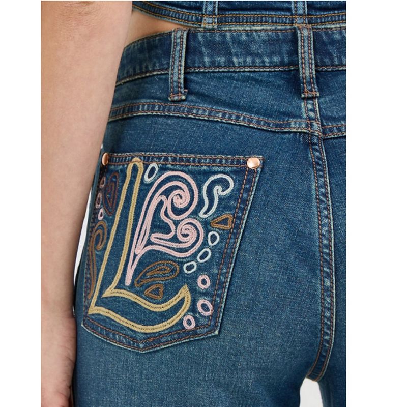 wrangler-lainey-wilson-embroidered-bell-bottoms-5
