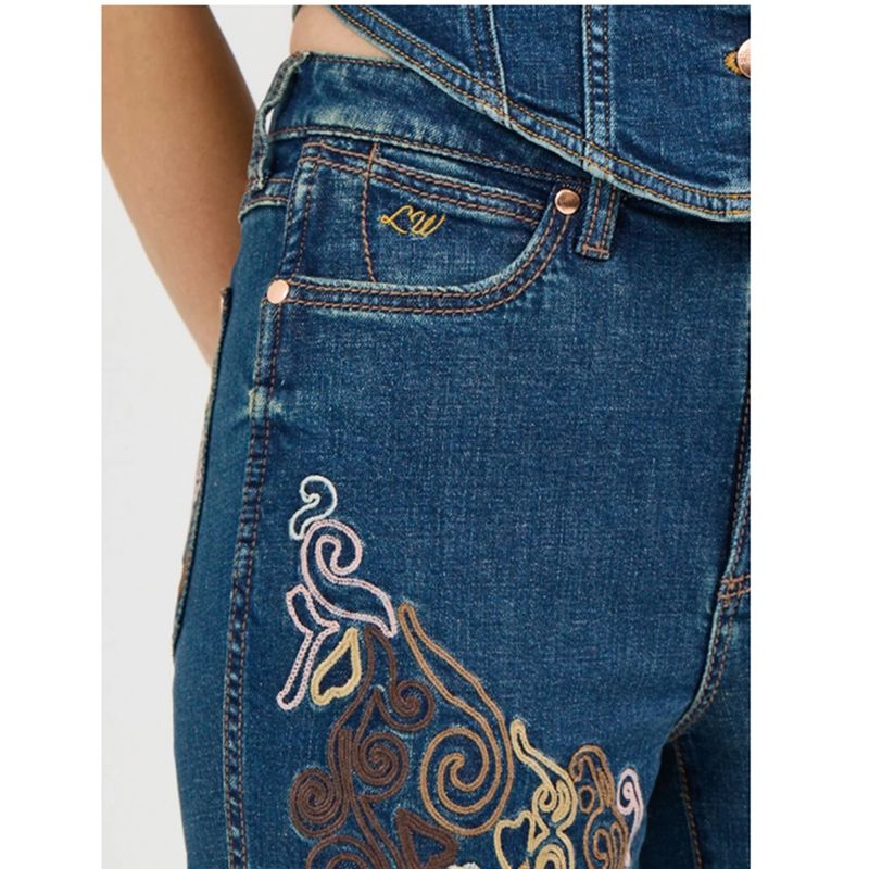 wrangler-lainey-wilson-embroidered-bell-bottoms-7