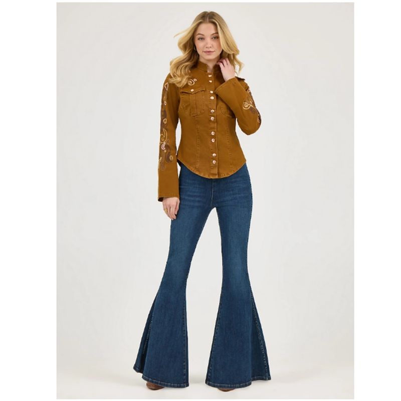 wrangler-lainey-wilson-embroidered-utility-jacket-2