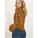 wrangler-lainey-wilson-embroidered-utility-jacket-8