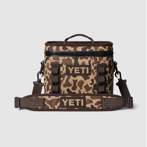 Yeti Hopper Flip 8 Cooler - Wetlands Camo