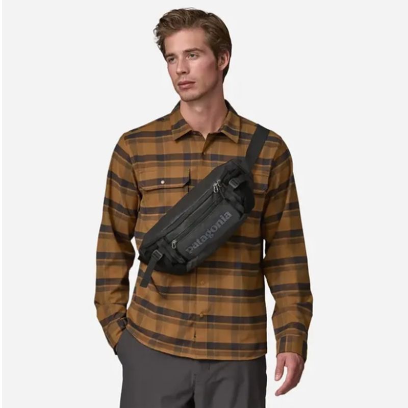 patagonia-black-hole-waist-pack-black-5